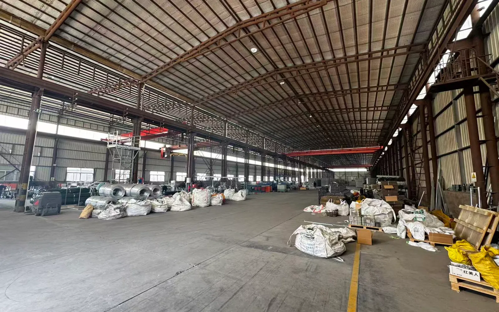 HJ Fence production workshop and manufacturing floor in Tianjin